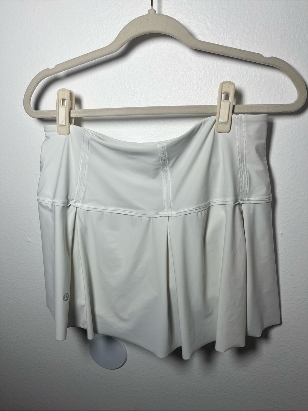 🍋 Lululemon SIZE 8  White Athletic Skirt with Built-In Shorts w. Side Pockets